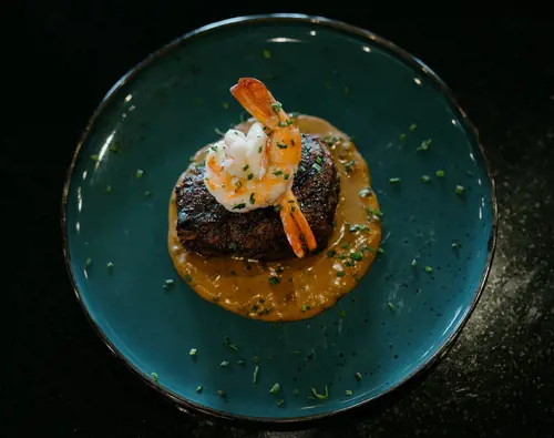 <h3>OTL-Gouverneur-Sherbrooke-Blogue-Automne-couleurs-Boefish-steak-crevette-assiette
